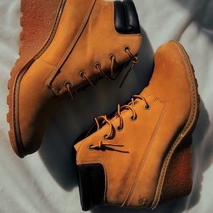 TIMBERLAND WEDGE BOOTS